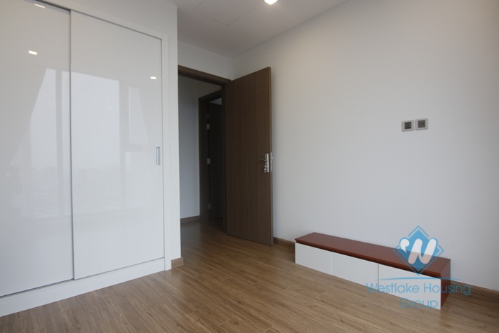 Two- bedroom apartment for rent in Vinhomes Metropolis Lieu Giai