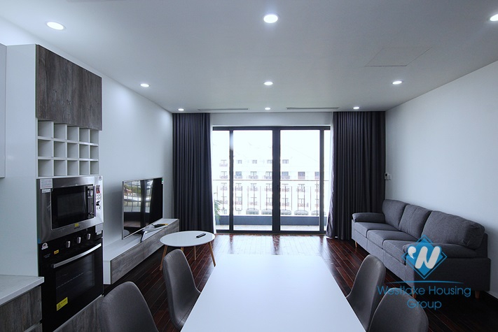 Lake-view 2 bedrooms apartment in Tu Hoa for rent.