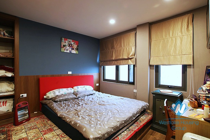 Three bedrooms apartment with huge balcony for rent in Hoang Quoc Viet, Cau Giay area.