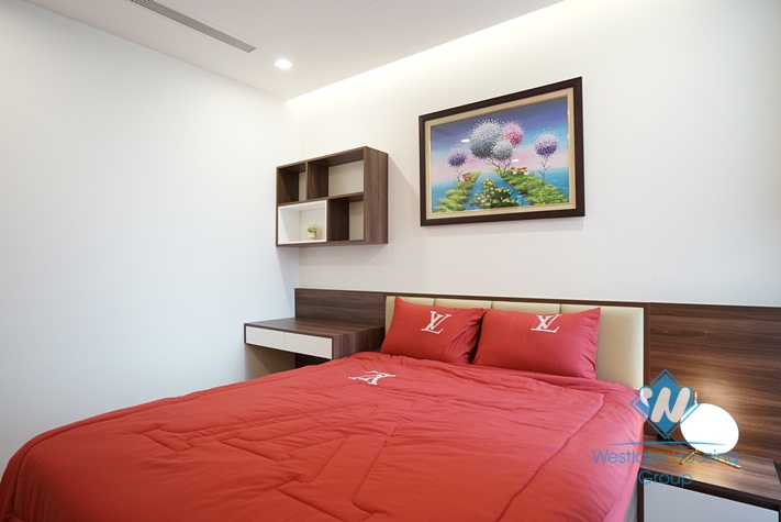 Beautiful 2 bedroom apartment for rent in Vinhome Metropolis