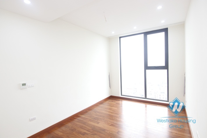 A good-priced and unfurnished apartment for rent in Sun Grand City