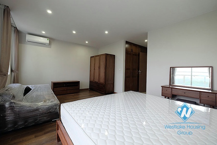 A brand new and nice 3 bedroom apartment for rent in Ciputra, Tay ho