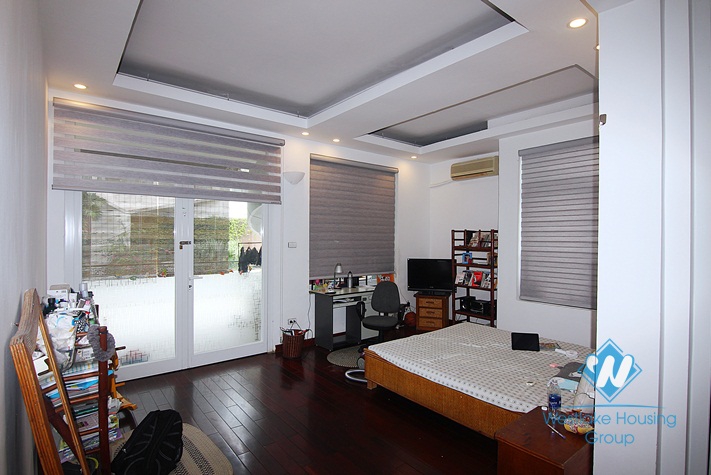 A big house for rent with 4 bedroom in Au co, Tay ho