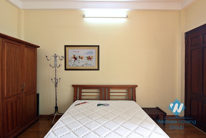 A cheap and spacious 1 bedroom apartment for rent in Au co, Tay ho