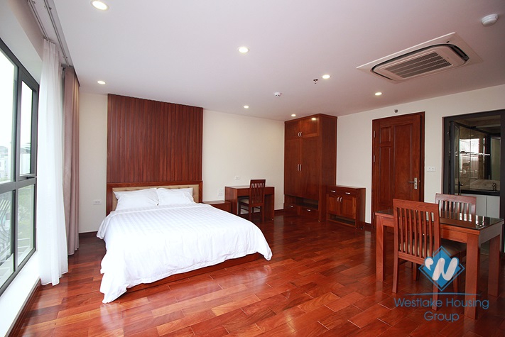 Bright studio for rent in Dao Tan, Ba Dinh district