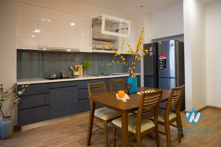 Lovely two bedroom apartment for rent in Vinhome Metropolis, Lieu Giai, Ba Dinh