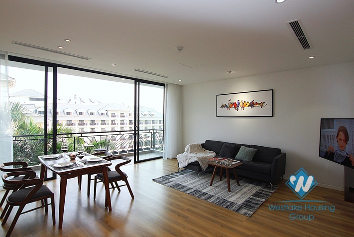 A stylish 2 bedroom apartment for rent on Tu Hoa street
