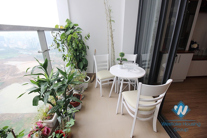 High floor three bedrooms apartment for rent in Skylake Pham Hung, Cau Giay