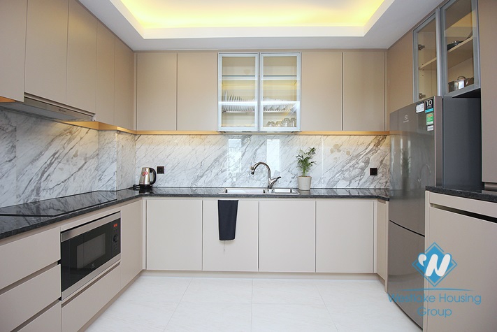 A gorgeous two bedrooms apartment for rent in Truc Bach, Ba Dinh