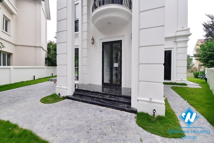 Brand new four-bedroom villa with luxurious furniture for rent at Vinhome Riverside Long Bien