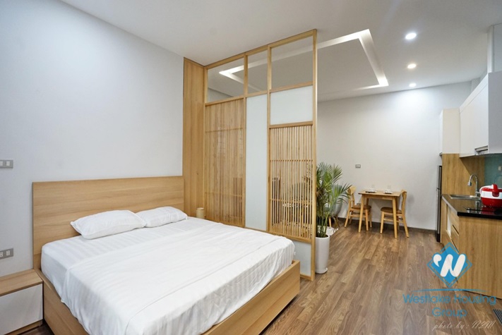 Lovely studio apartment with a balcony on Linh Lang str