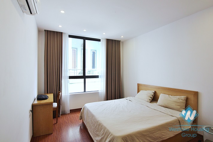 Bright 2 bedrooms apartment for rent in Xuan Dieu st, Tay Ho