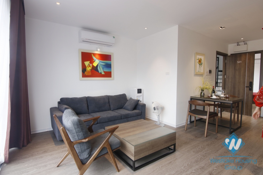 An appealing 1 bedroom apartment for rent on Hoang Hoa Tham street