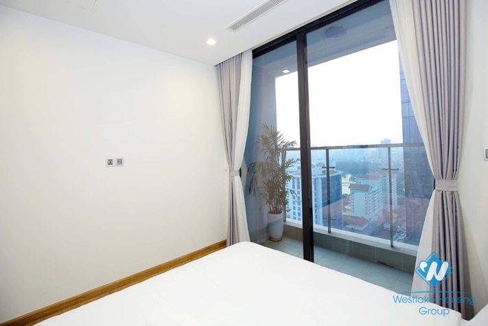 Lovely apartment for rent in Vinhome Metropolis, Ba Dinh