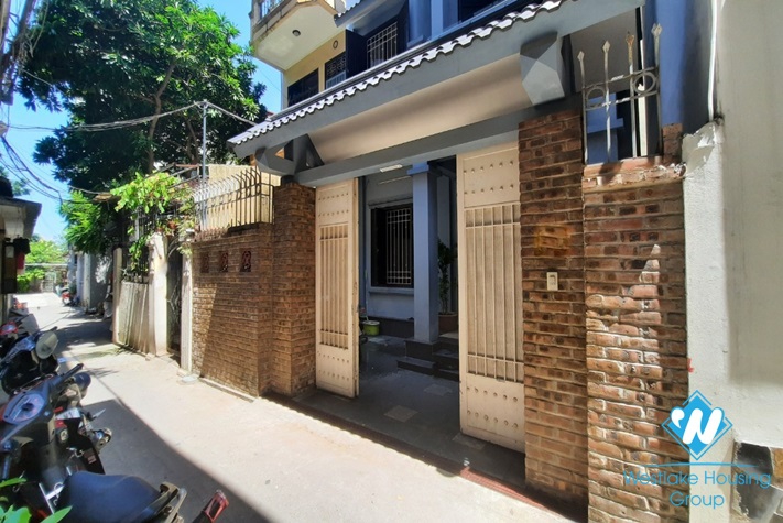Three bedroom house for rent in Ngoc Thuy Long Bien