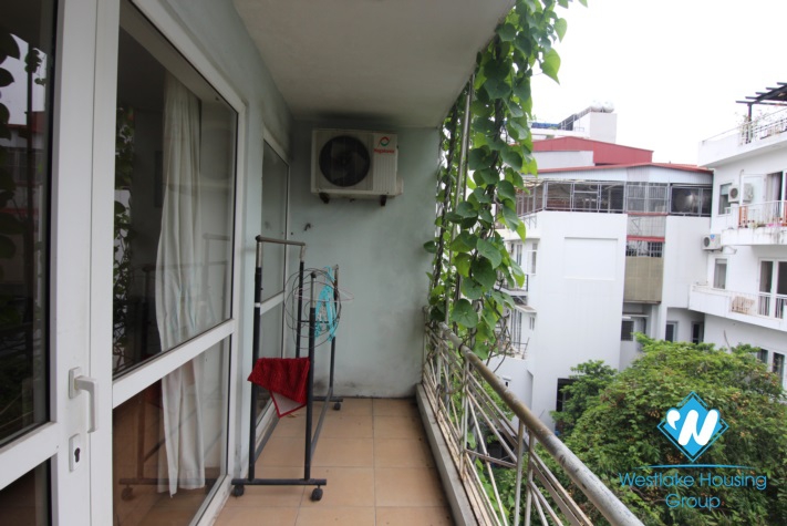 Lovely apartment for rent on the 3rd floor in Xuan Dieu, Ha Noi
