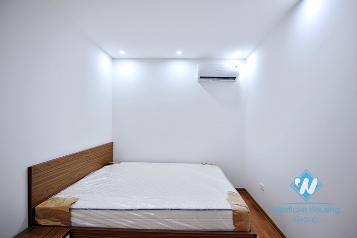 A newly and modern 1 bedroom apartment for rent in Trinh cong son, Tay ho