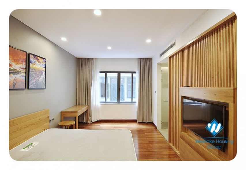 Beautiful bright 2-bedroom apartment on Tu Hoa Str