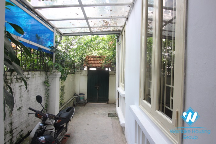A pretty house for rent in Tu Hoa street, Tay Ho district