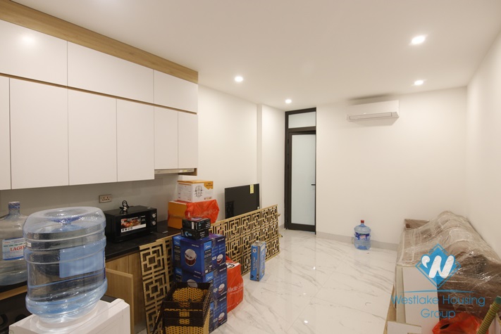 Brand new one bedroom apartment for rent in Hoang Hoa Tham, Ba Dinh