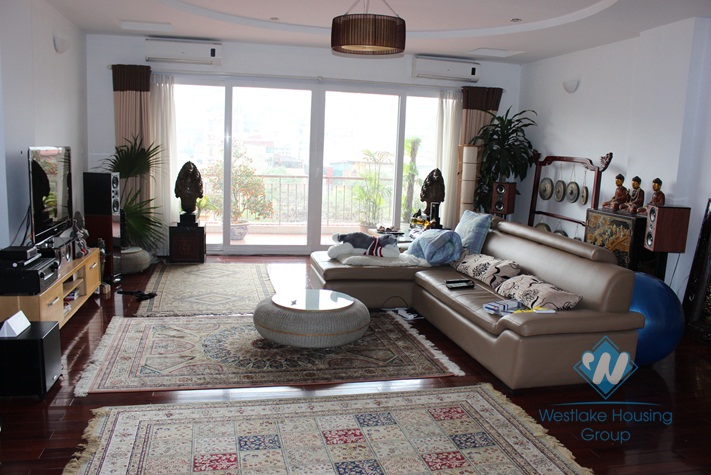 Nice apartment for rent in Truc Bach area, Hanoi