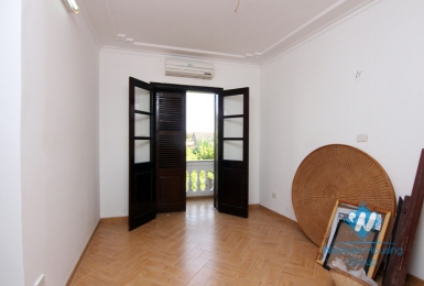 An apartment for rent near the lake in Tay ho, Ha noi