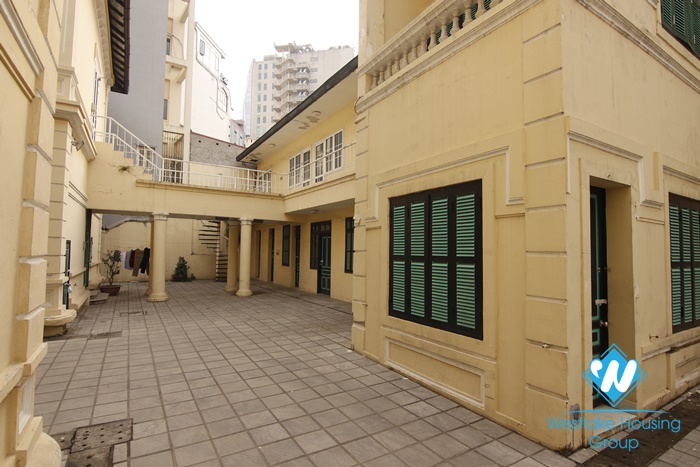 Huge space for rent for office in Ba dinh, Hanoi