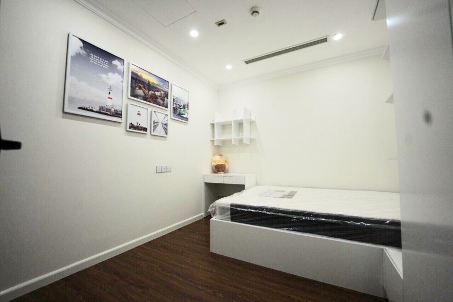 A good 2 bedroom apartment for rent in Sunshine riverside, Tay ho, Hanoi