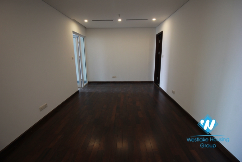 Basic furnished 3 bedroom apartment for rent at Aqual Central 44 Yen Phu