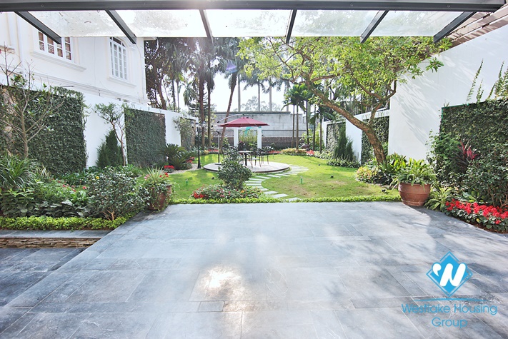 Mordern beautiful house with a super lovey backyard for rent in Tay Ho, Hanoi