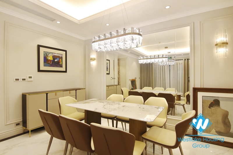 Newly completed 3 bedroom apartment for rent in the center of Hai Ba Trung district.