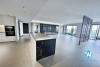 Classy 4-bedroom apartment with great city/lake view
