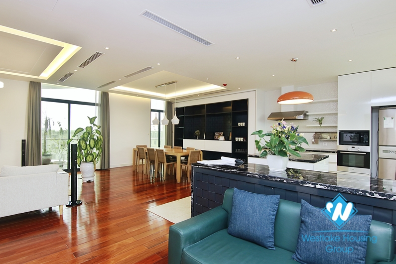 A gorgeously luxury and modern penthouse for rent in Hoan Kiem District