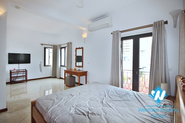 Spacious 3 bedroom apartment for rent in Dang thai mai, Tay ho