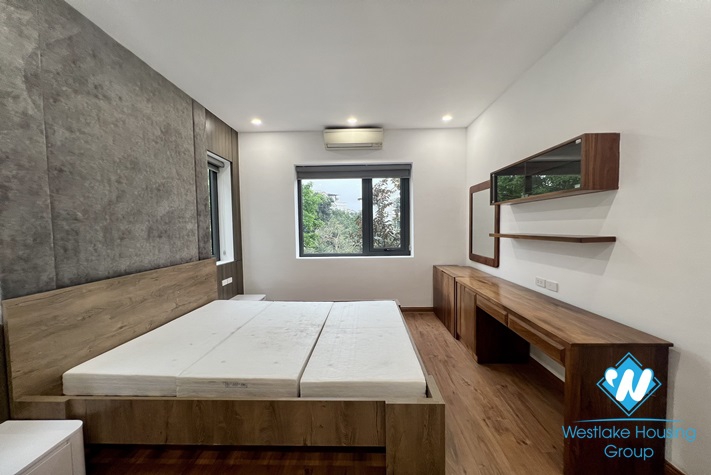 Newly completed Hoa Phuong villa for rent near BIS Vinhome Riverside inter-school.