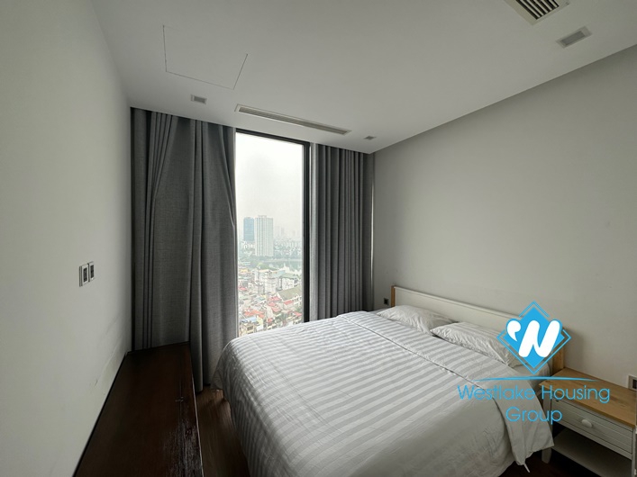 Three bedroom apartment for rent in Vinhome Metropolis 19 Lieu Giai, Ba Dinh district, Hanoi