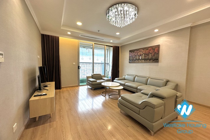 Fully furnished 3 bedroom apartment for rent in Vinhomes Nguyen Chi Thanh, Dong Da 