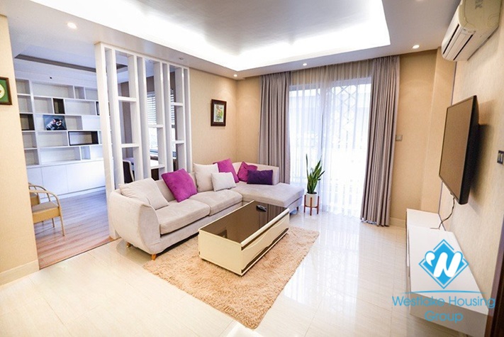 A beautiful 2 bedroom apartment for rent in Lieu Giai st, Ba Dinh district.