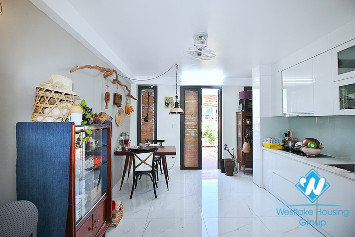 Duplex 1 bedroom lake view apartment for rent in Xuan Dieu st, Tay Ho district.