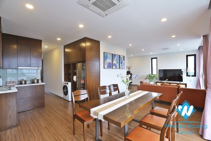 A beautiful 2 bedroom apartment for rent in Tu Hoa st, Tay Ho district.