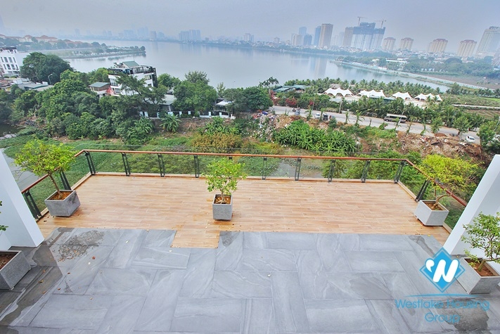 High-end 2 bedrooms apartment with huge balcony for rent in Tay Ho, Ha Noi