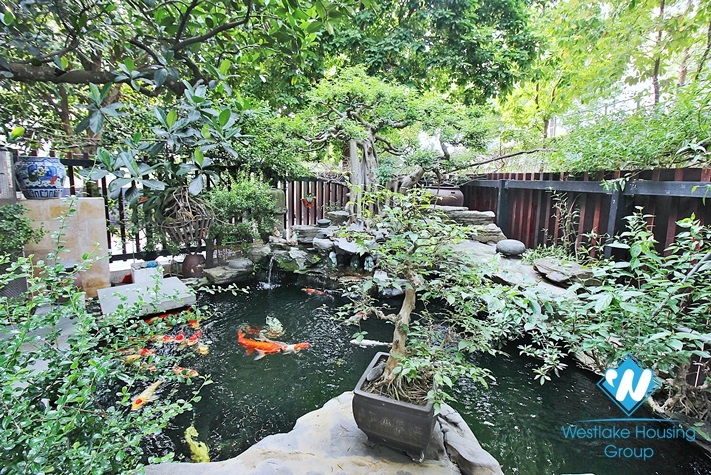 Garden 5 bedrooms villa for rent in Tay Ho, Ha Noi