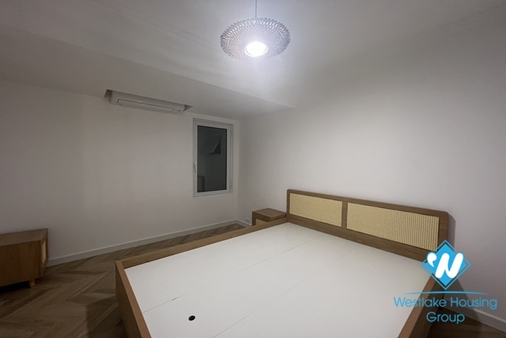 Brand new 2 bedroom apartment for rent in Ngoc Thuy st , Long Bien district.