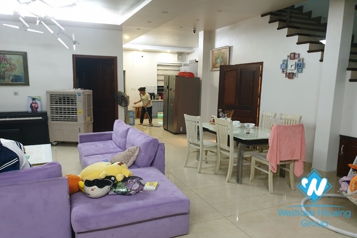 Beautiful house with 4 bedrooms for rent in Dang Thai Mai, near the lake .