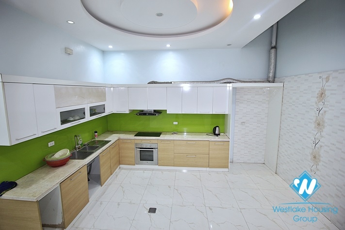 Unfurnished house for rent in An Duong Vuong st, Tay Ho