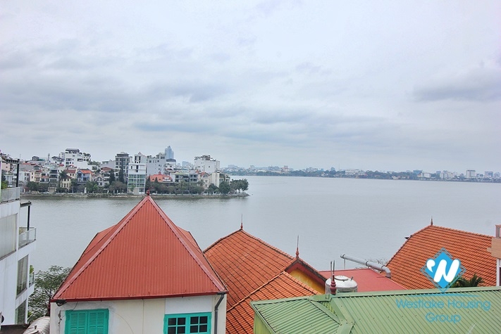 High-end and lake view 1 bedroom apartment for rent in Xuan Dieu, Tay Ho