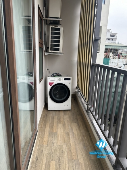 Brand new modern 1 bedroom located on Doi Can street, Ba Dinh