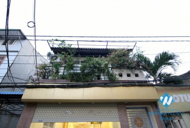 Cheap three bedrooms house for rent in Au Co street, Tay Ho, Ha noi