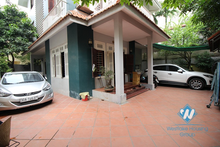 Modern detached villa rental in Tay Ho