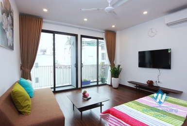 A bright and lovely apartment for rent on Tu Hoa street